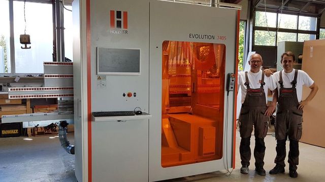 Holzher Referenzkunde Groh mit seiner CNC Maschine Evolution 7405