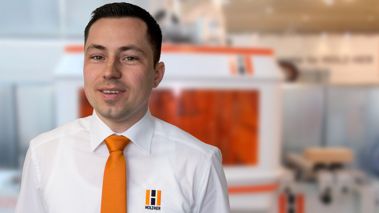 Ihr HOLZHER Experte für gebrauchte CNC Maschinen, gebrauchte Plattensägen, gebrauchte Kantenanleimmaschinen Ihr Experte für gebrauchte Kantenanleimmaschinen, gebrauchte CNC Maschinen & gebrauchte Sägen von HOLZHER