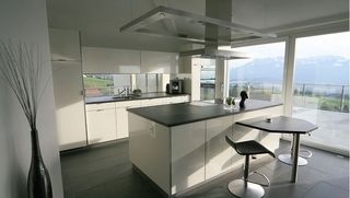 Опыт работы со станками с ЧПУ HOLZ-HER — высококачественная комплексная обработка для кухонь — швейцарские традиции