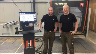 Falegnameria clienti di riferimento Holzher Keuper con CNC Evolution e Pro-Master a 5 assi, bordatrice Streamer e sezionatrice Sector