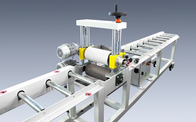 Picture of a horizontal roller gluing
